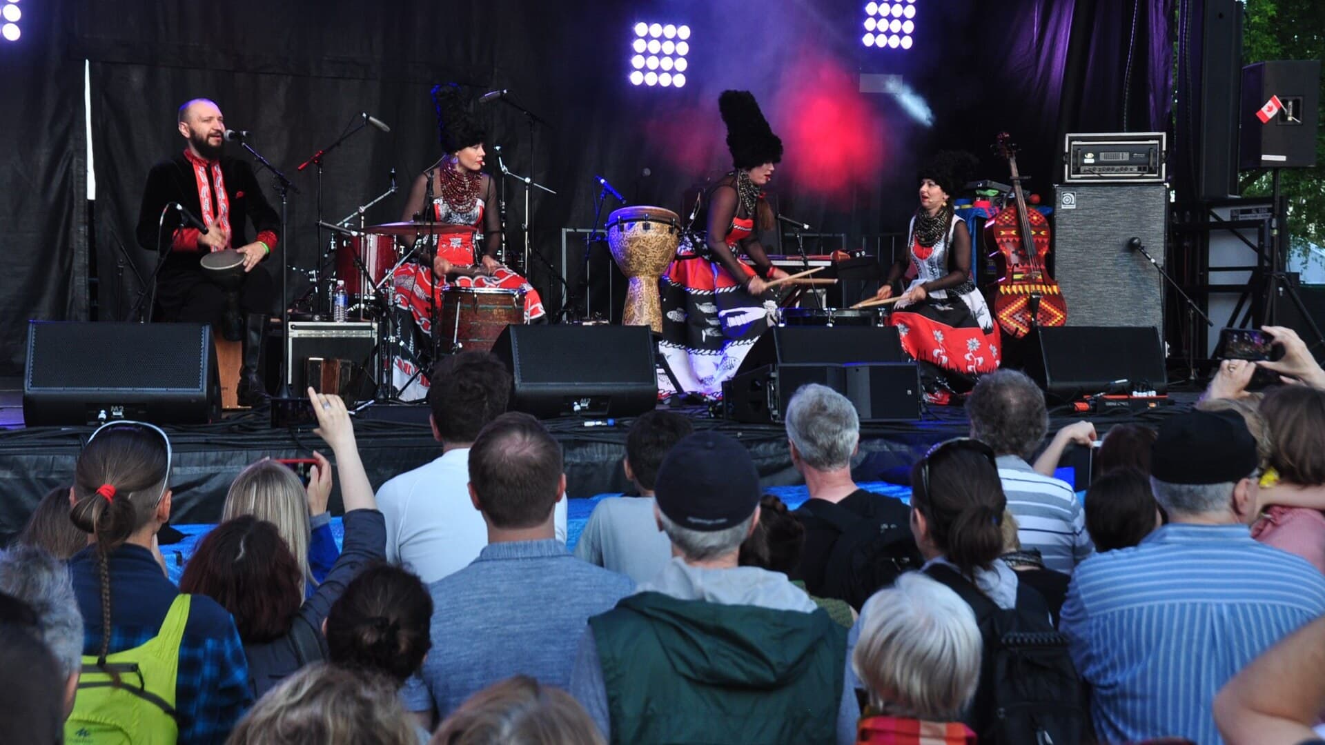 Le groupe DakhaBrakha sur scène