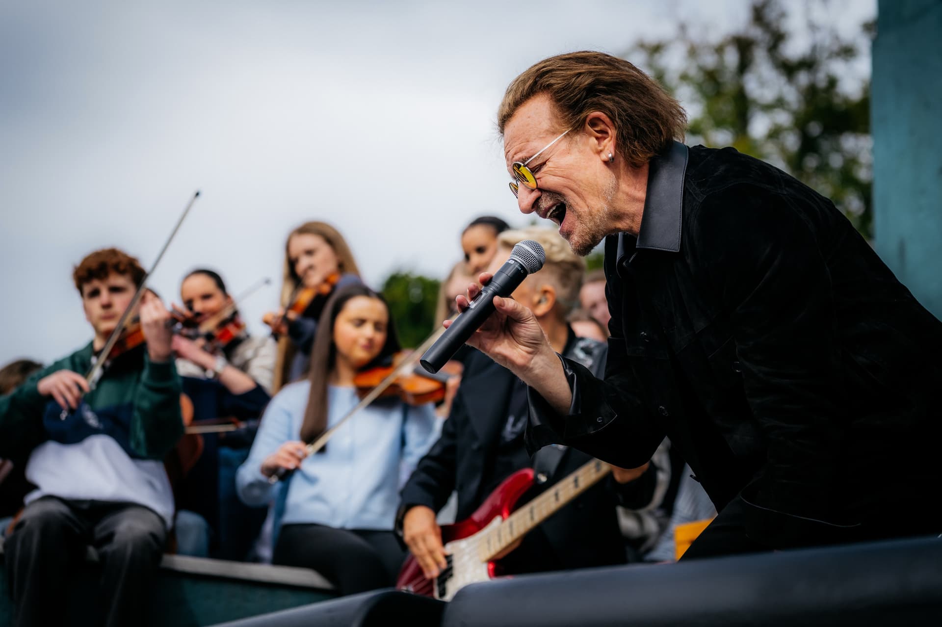 Concert de U2 au lycée Mount Temple avec l’ensemble à cordes des élèves