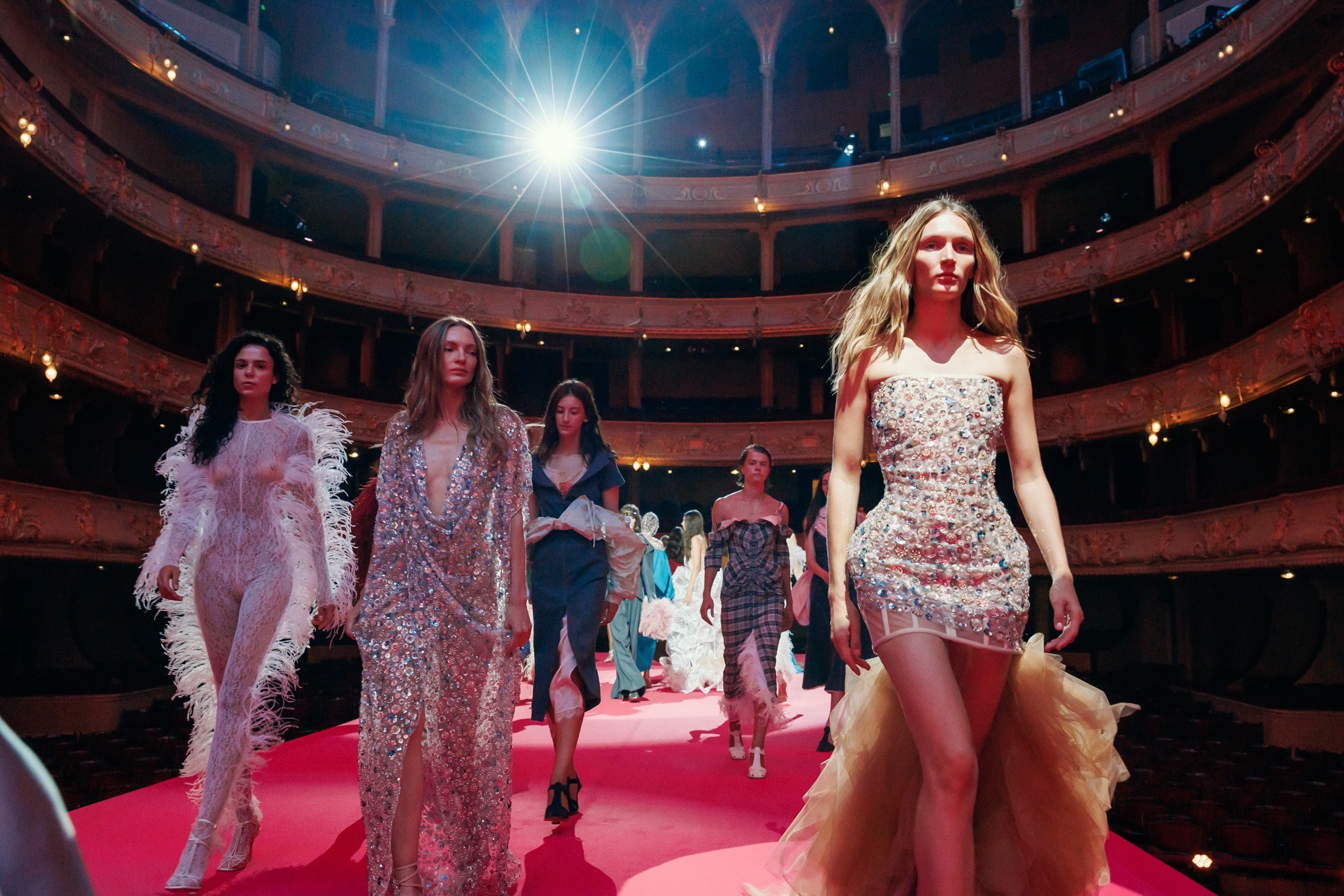 Показ Ukrainian Fashion Week сезону весна-літо 2027